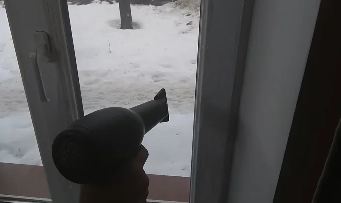 Пищевая пленка на окнах