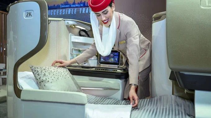 карьера бортпроводника Emirates