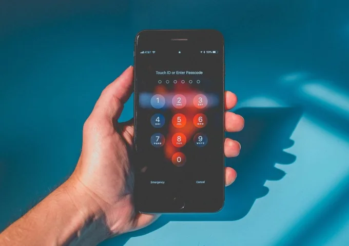 Экран блокировки на iPhone