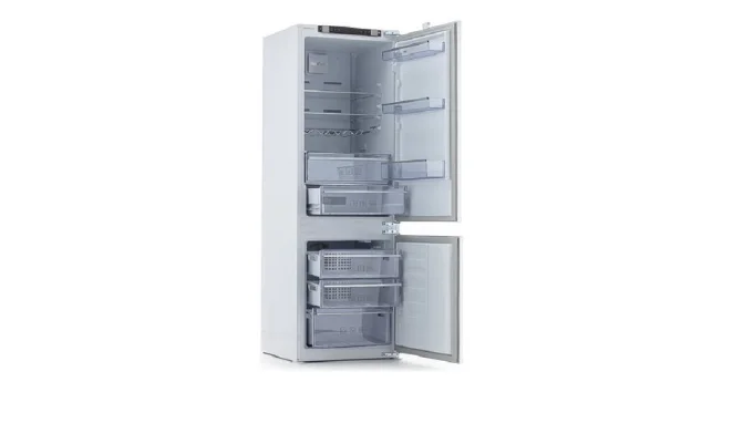Встраиваемый двухкамерный холодильник фирмы Beko модель BCNA 275 E2S